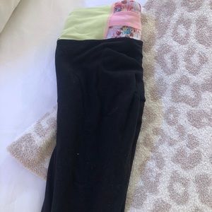 Lulu capri leggings